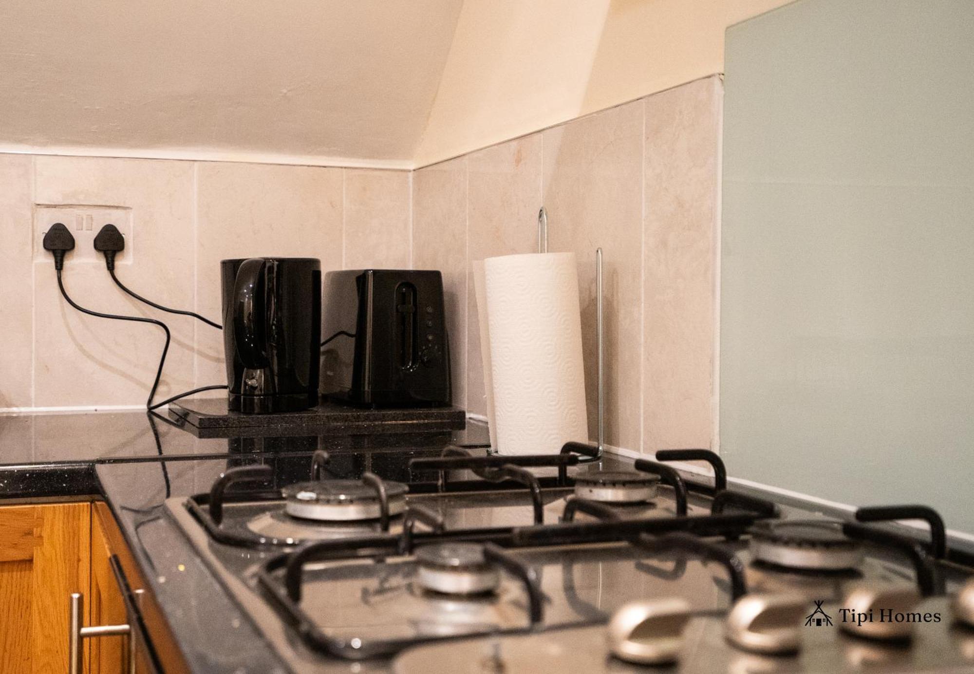 2 Bedroom 2 Bath Flat In Wandsworth Apartament Londra