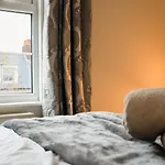 2 Bedroom 2 Bath Flat In Wandsworth